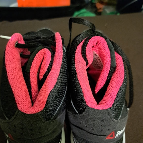 Reebok Women's High Cut Runners - Picture 5 of 10